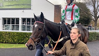 Egbert bounds to victory on chasing debut for Pether's Moon